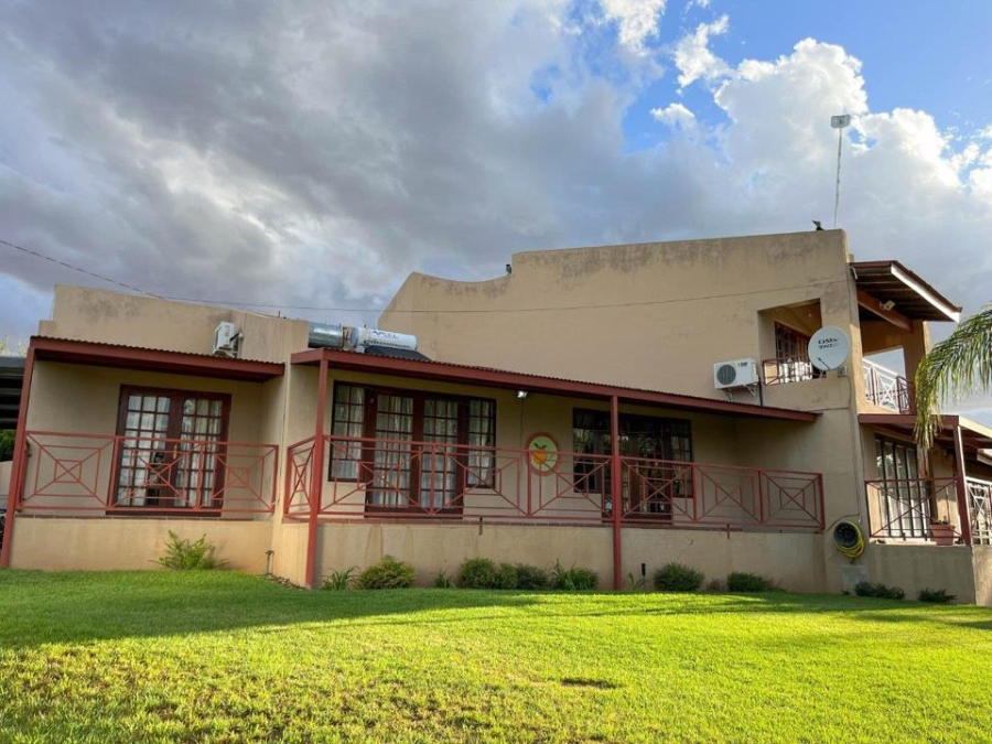 5 Bedroom Property for Sale in Upington Northern Cape